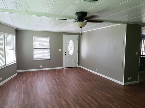 3rd image of 6312 Lakewood Dr Unit B