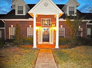 706 Oak Ridge St, Victoria, TX 77905