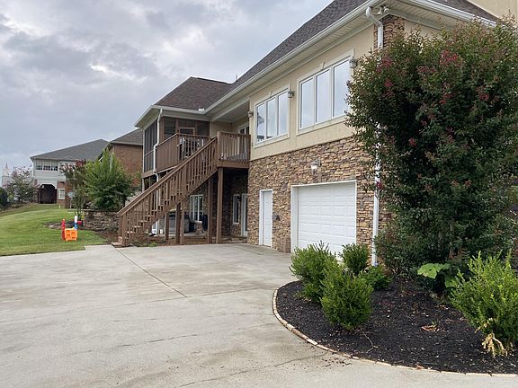 4th image of 303 Lochmere Dr