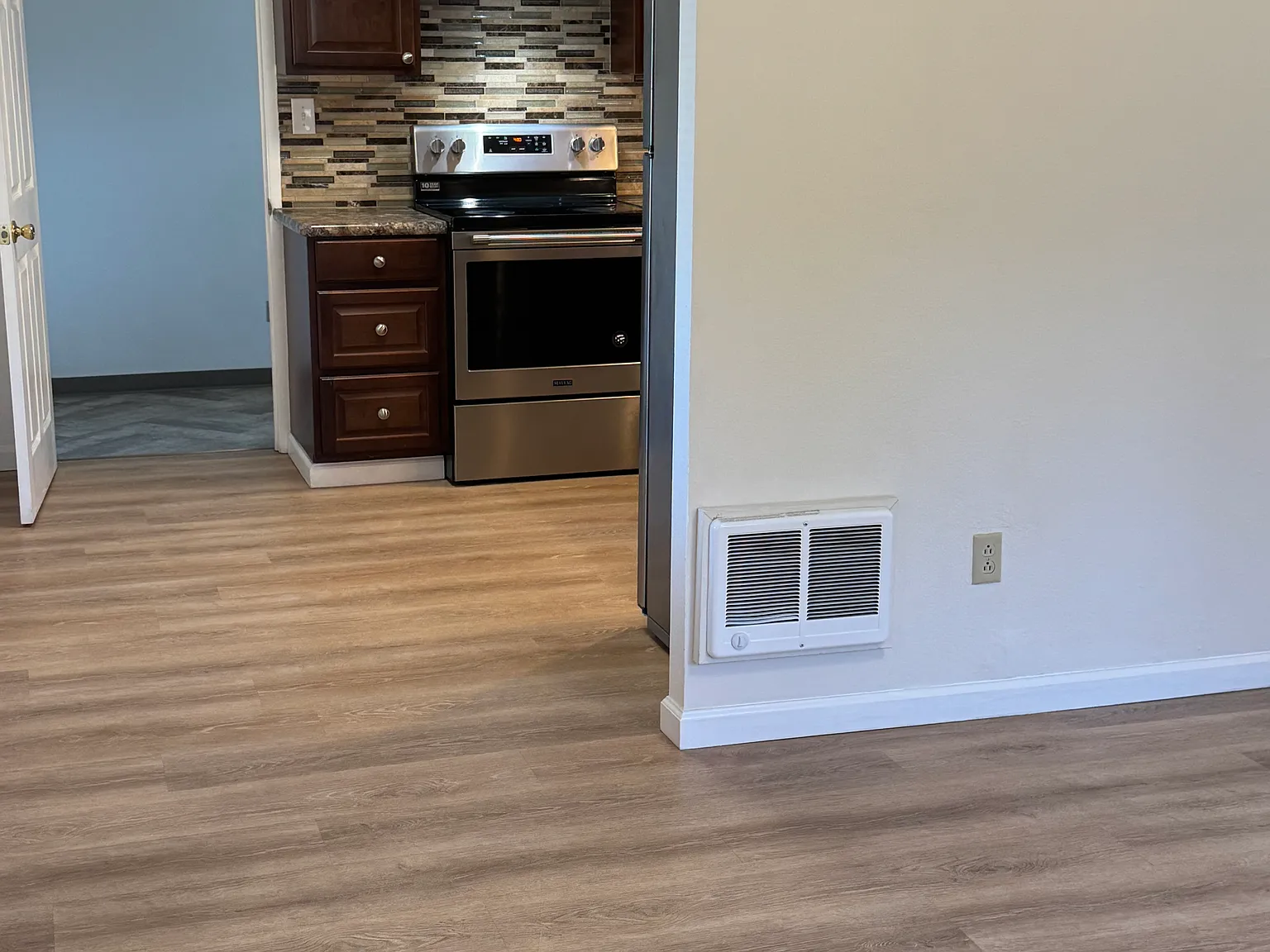 2 bed, 770 sqft, $2,000 — Photo 4