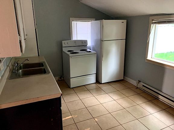 5th image of 1344 Lafayette Ave NE #1