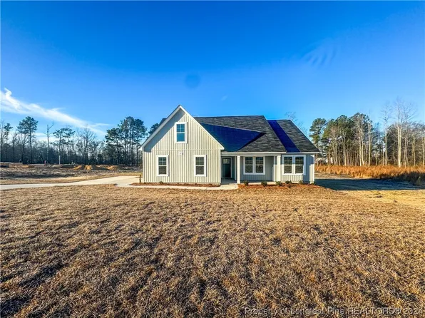 34 Pointer Way, Parkton, NC 28371