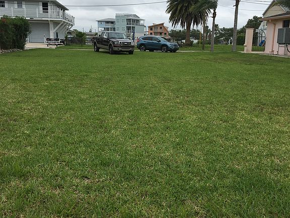 2nd image of 6425 Yvette Dr