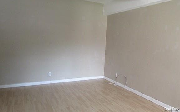 5th image of 4 Sadore Ln APT 1P