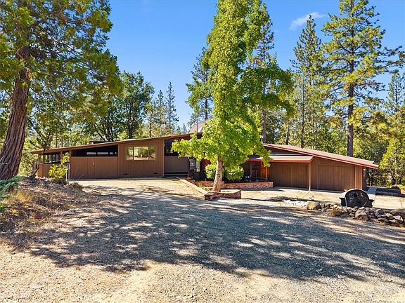 2nd image of 8438 Santos Dumont Way