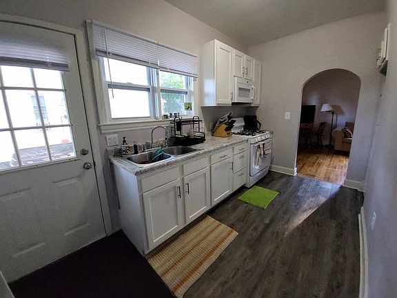 5th image of 28 Gold Ave SW #30-01