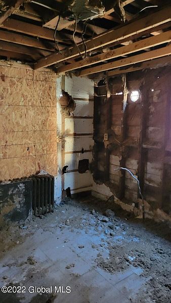 5th image of 425 Elk Street