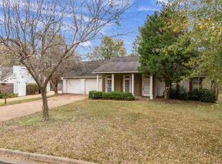 221 Cobblestone Dr, Madison, MS 39110