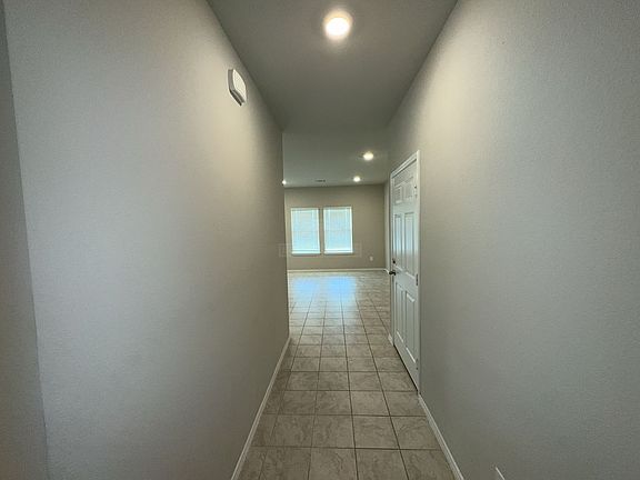 2nd image of 5110 Natalia Rd