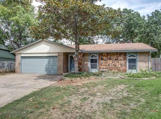104 W Waco Pl, Broken Arrow, OK 74011