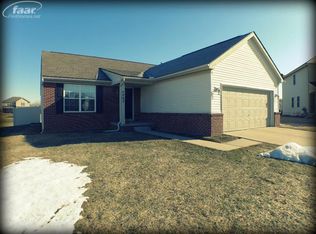 4043 Meadow Walk Ct, Grand Blanc, MI 48439
