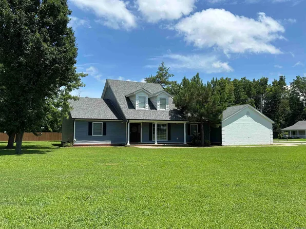 100 Charleston Dr, Walnut Ridge, AR 72476