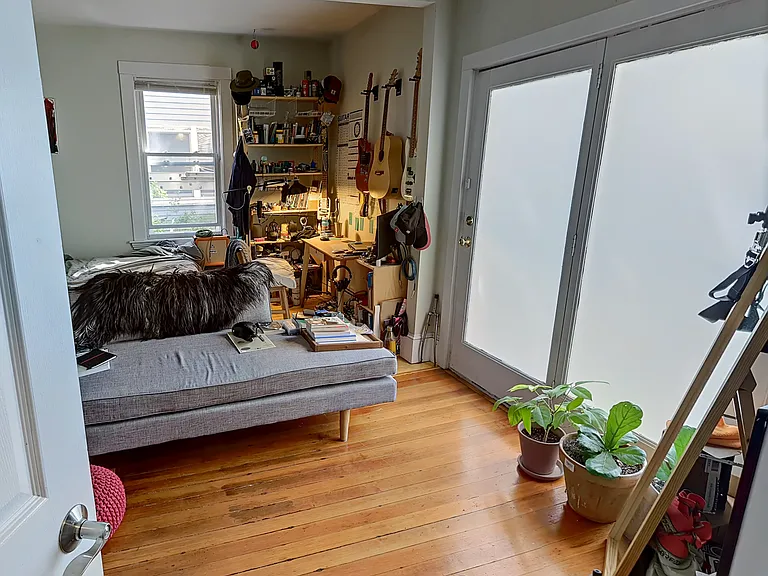 376 Washington St #2 — Photo 3