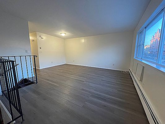 2nd image of 1315 Putnam Ave #2