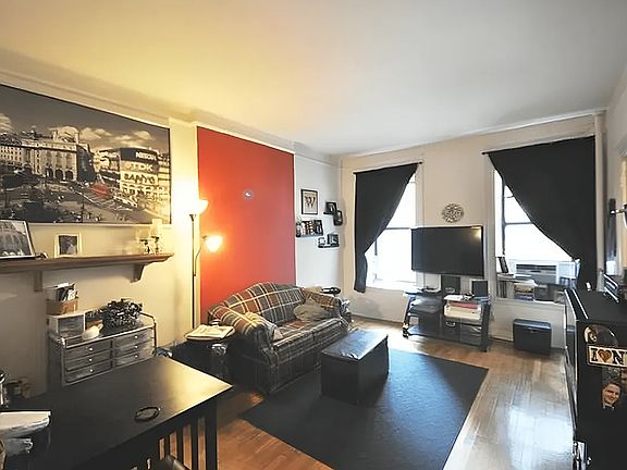 2nd image of 1028 2nd Ave APT 3F