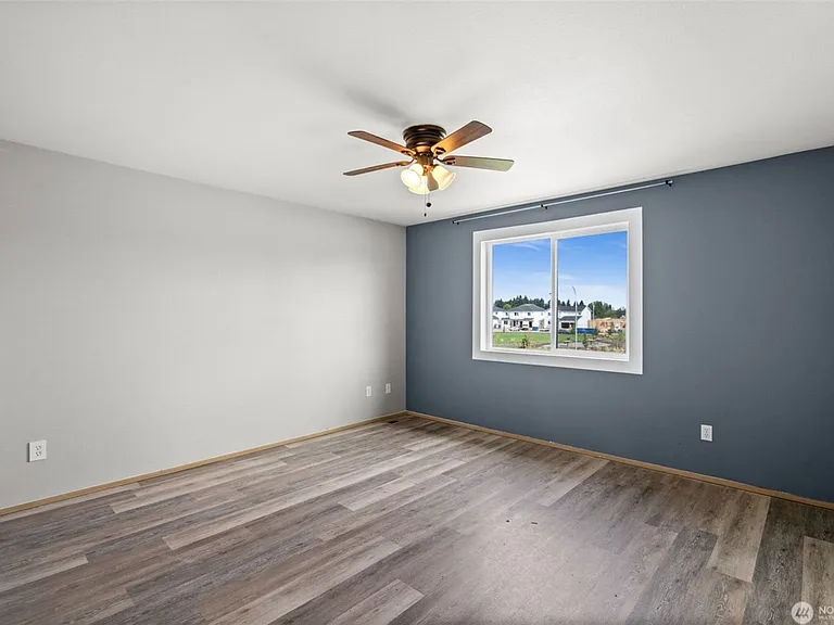16602 Greenleaf Ave SE — Photo 13