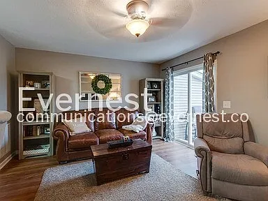 157 Shadow Glen Dr — Photo 11