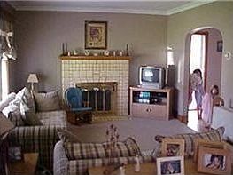 2nd image of 6 Hawthorne Ct