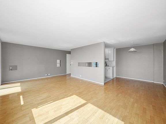 4th image of 3430 N Lake Shore Dr APT 12M