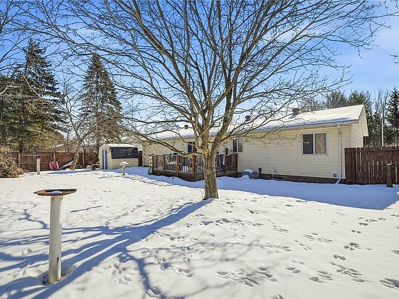 5th image of 2202 Crestview Drive