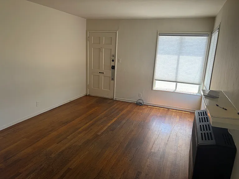 917 Dwight Way #917 — Photo 7