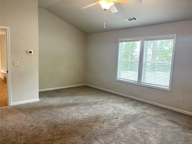 404 Fox Creek Dr — Photo 18