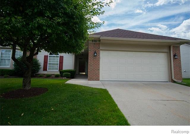 1st image of 446 N Oak Dr #1