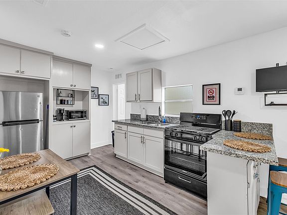 5th image of 7112 Avenue L