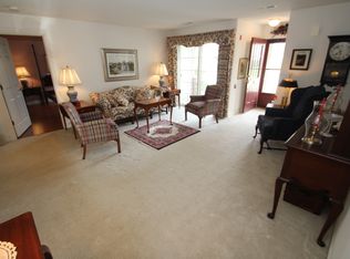 608 Pewaukee Rd, Pewaukee, WI 53072