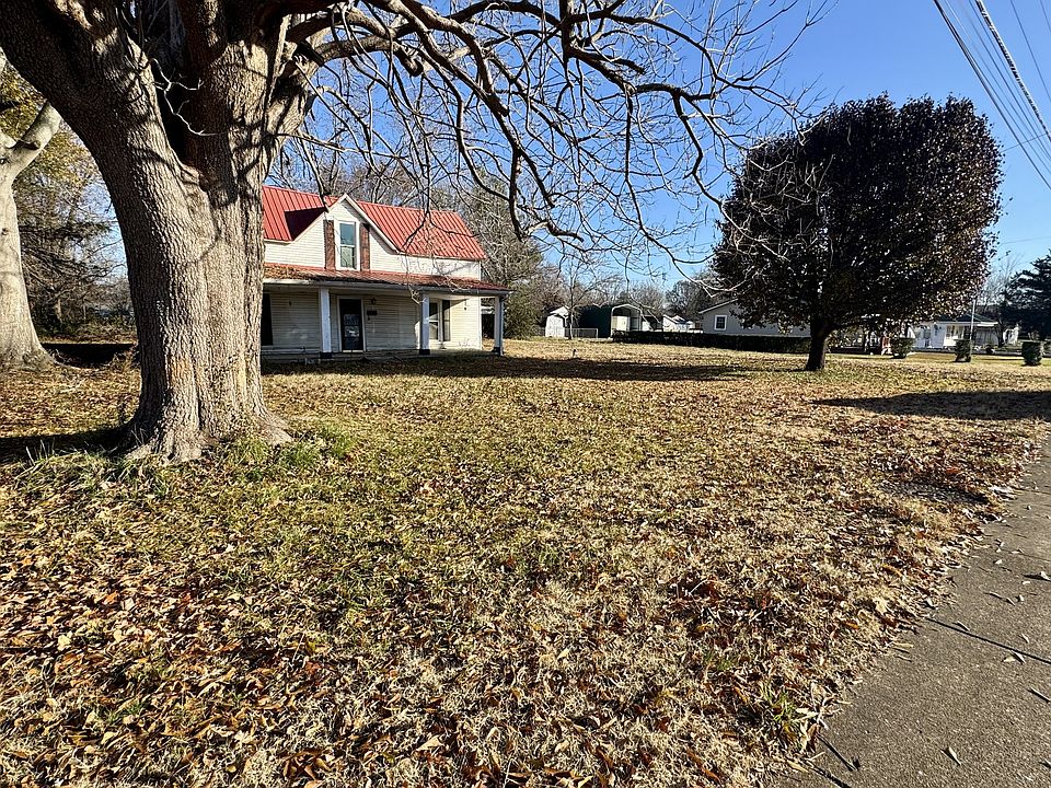1st image of 311 W Linden Ave