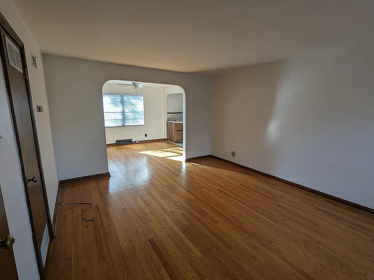 5301 Jamieson Ave #C — Photo 14