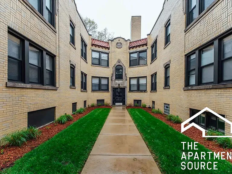 4809 W Montrose Ave #G — Photo 12