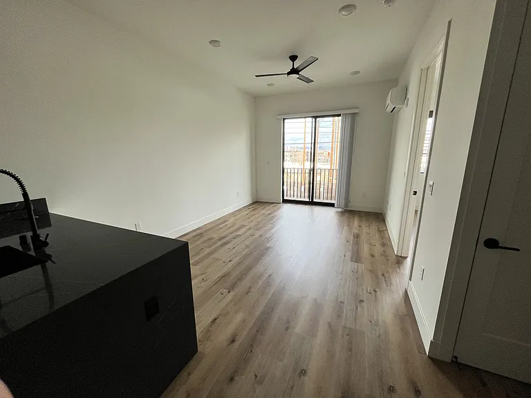 127 Ridge St #106 — Photo 10