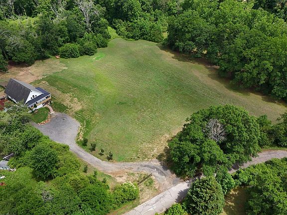 2nd image of 455 Aiken Chapel Rd