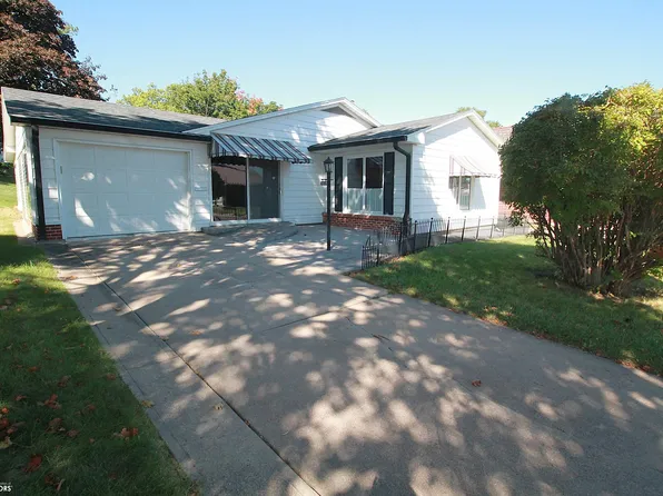 809 S 16th St, Clarinda, IA 51632