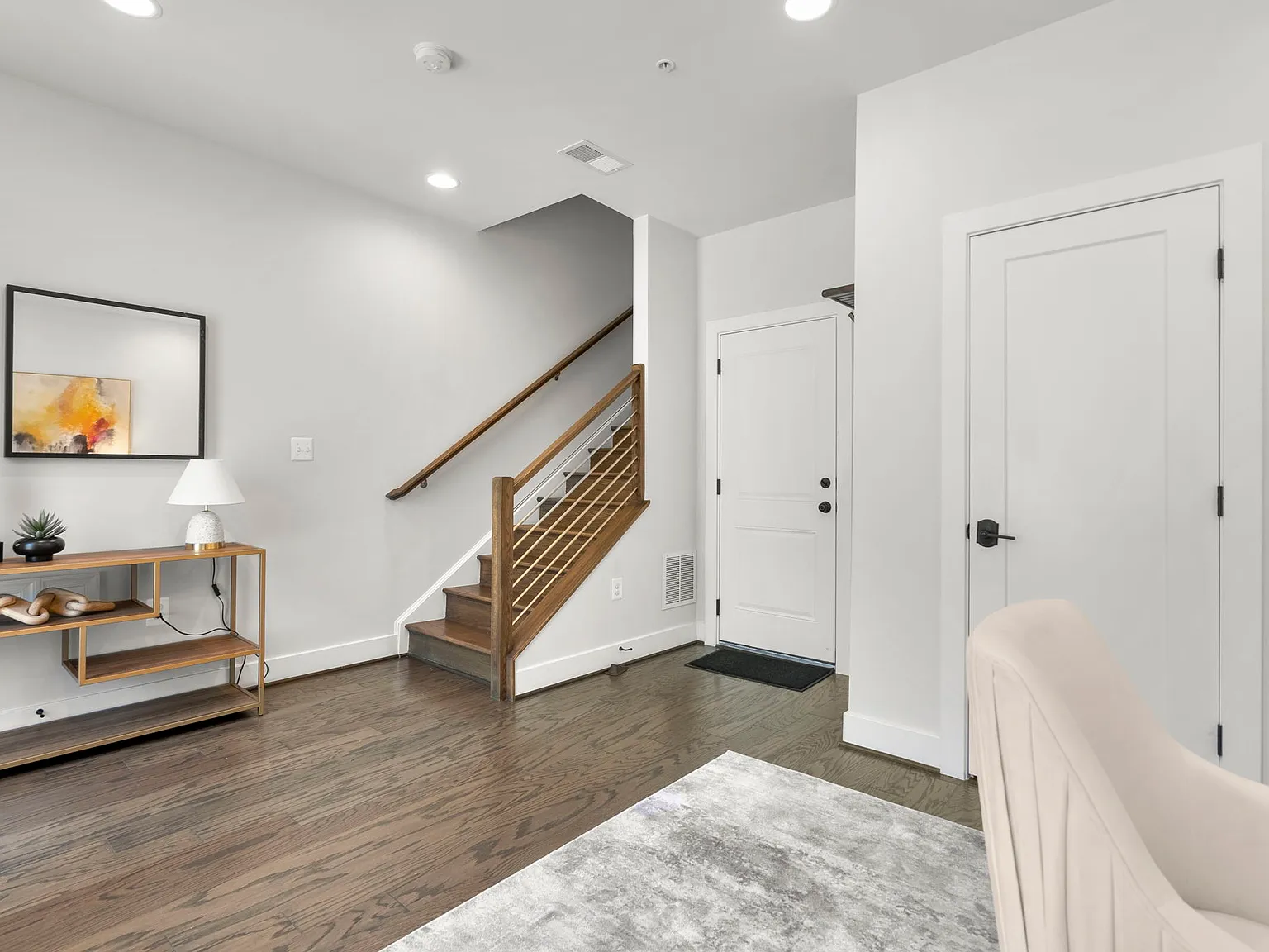 3 bed, 2554 sqft, $4,000 — Photo 4