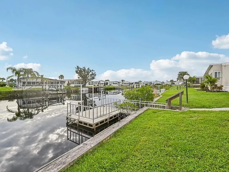 106 Lazy River Rd — Photo 37