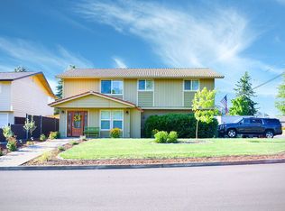 1522 NW Rachel Ave, Roseburg, OR 97471