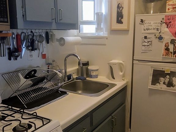 5th image of 229 W 26th St #14
