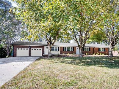 3828 Zoo Pkwy, Asheboro, NC, 27205