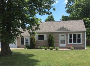 102 Mary St, Washington, IL 61571