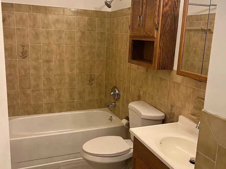 2418 York Rd — Photo 13