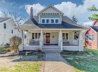 726 E Chicago Ave, Naperville, IL