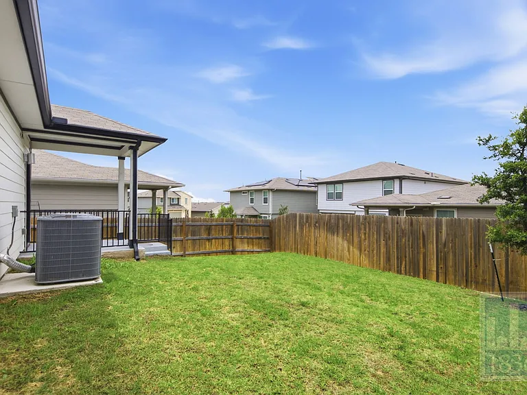 10925 Tildon Ave — Photo 28