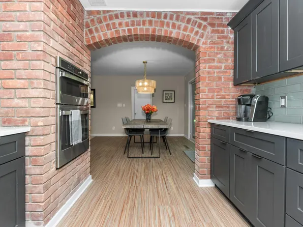 3446 Charing Cross Rd, Ann Arbor, MI 48108
