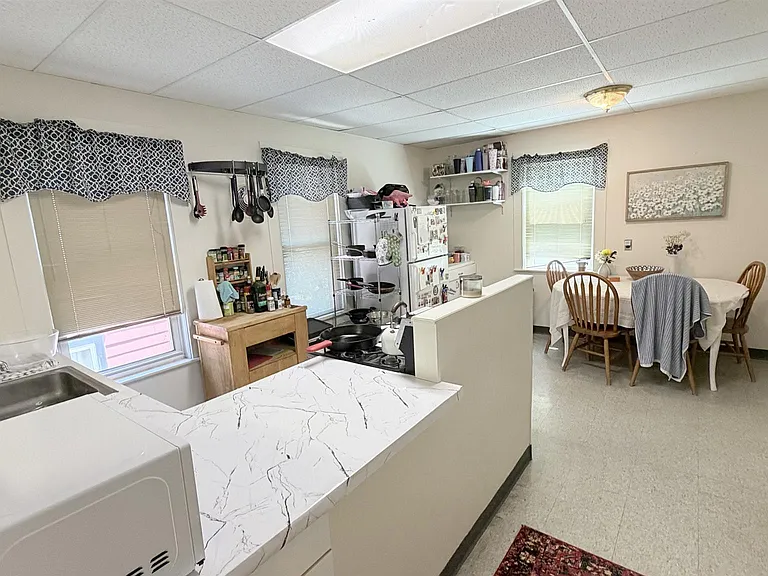 35 Burnside Ave #2 — Photo 3