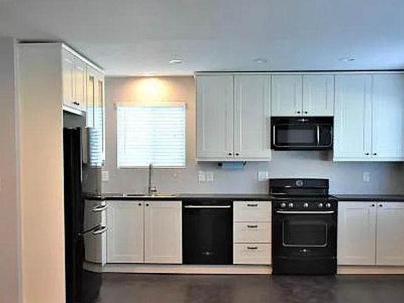 2nd image of 553 E Stringham Ave APT A