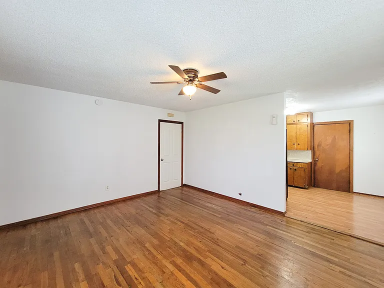 409 N Parrish St — Photo 11