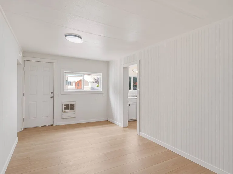 3849 McKee Ln — Photo 3