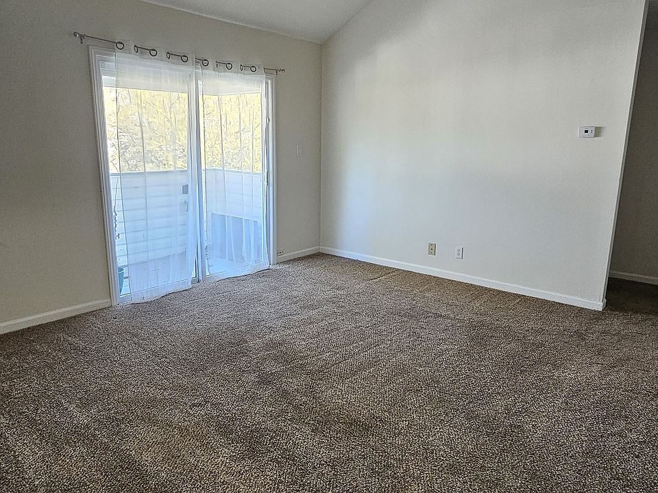 1st image of 209 Cedar St APT E2